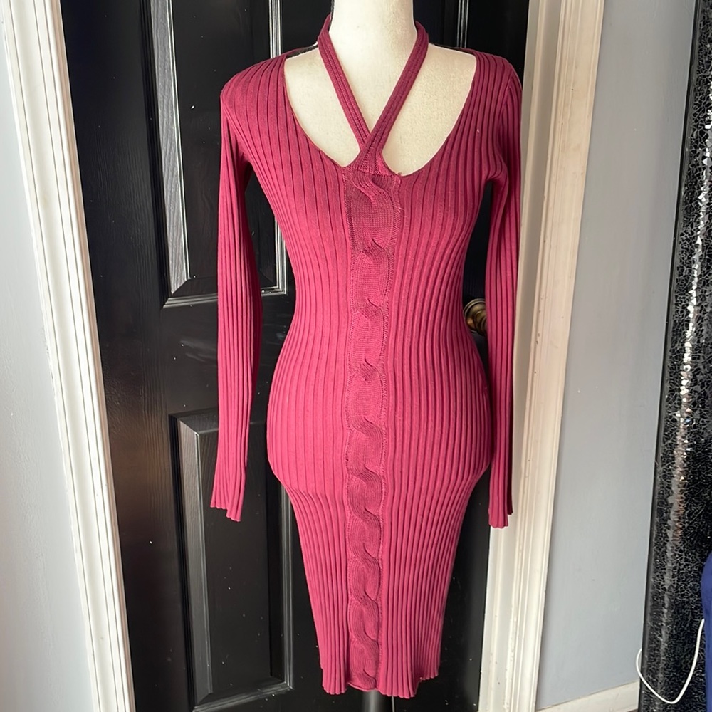 Deep red body con knit dress ❤️